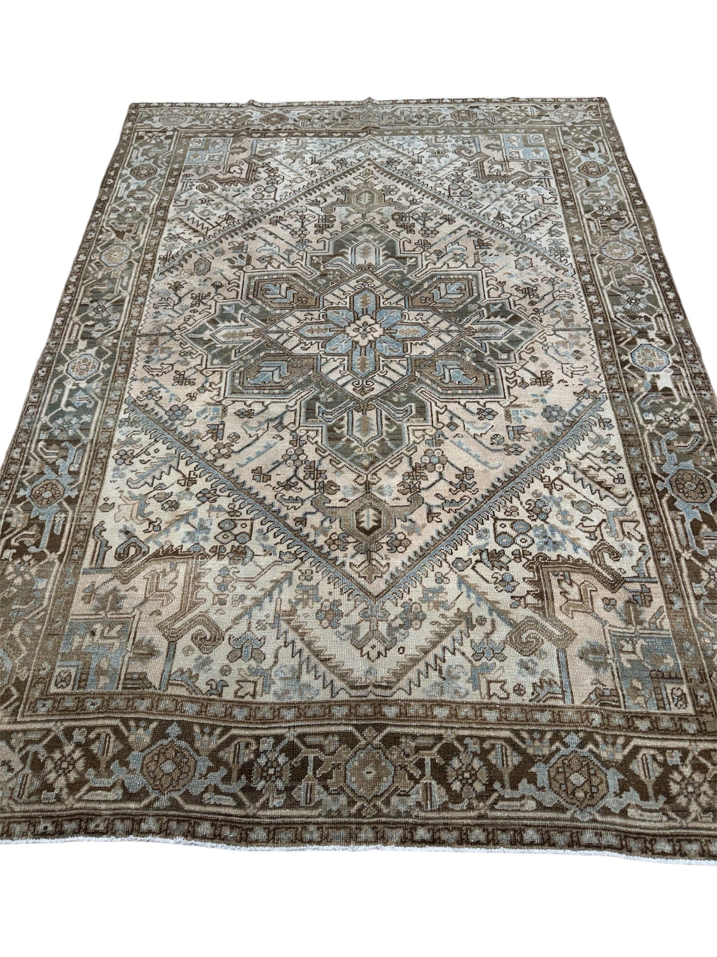 Persian Heriz, 7.1 x 9.10