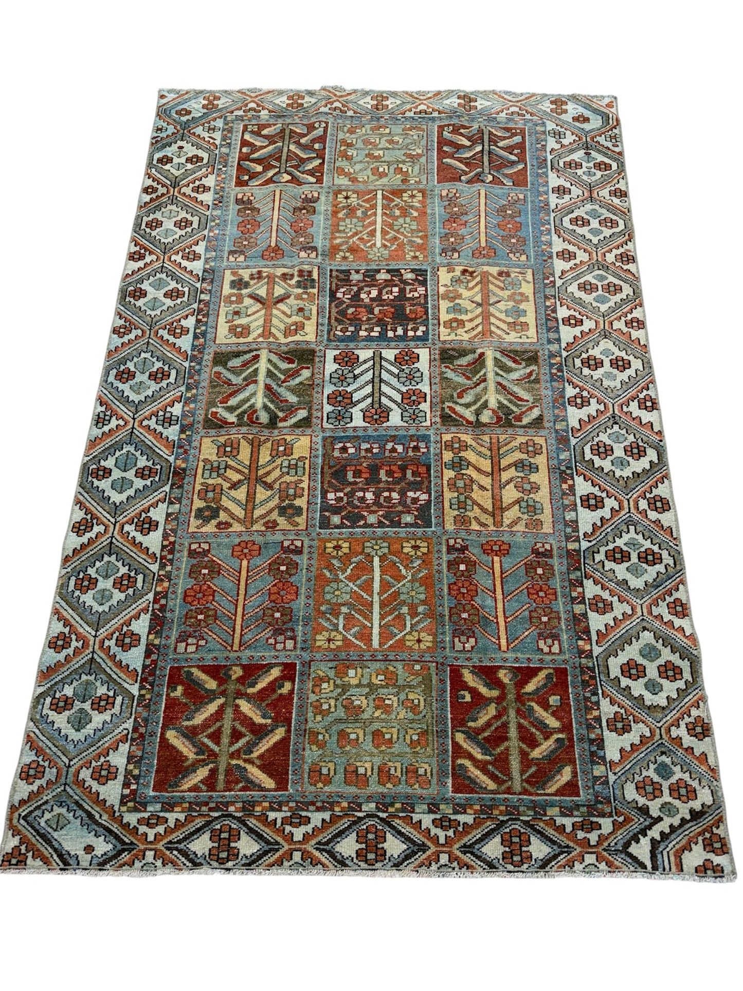 Bakhtiyari, 4.4 x 6.8