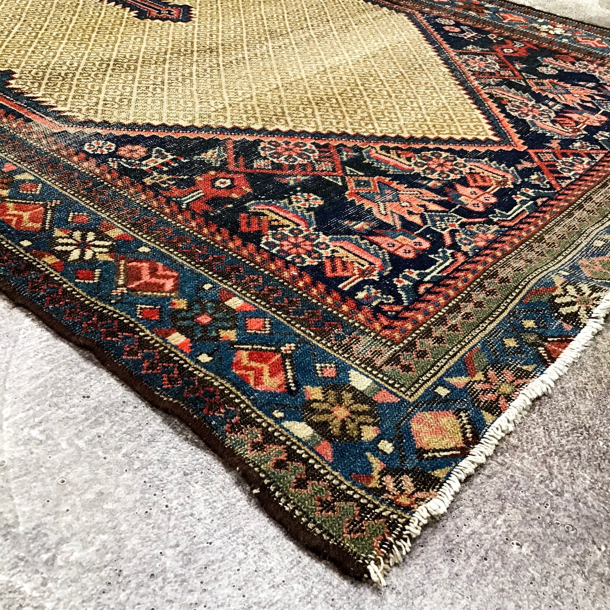 Handcrafted Persian Sarab, 4.3 x 9.5