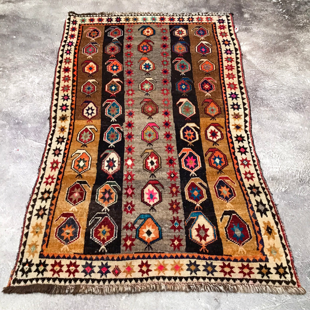 Handcrafted Persian Gabbeh, 3.7 x 6.0