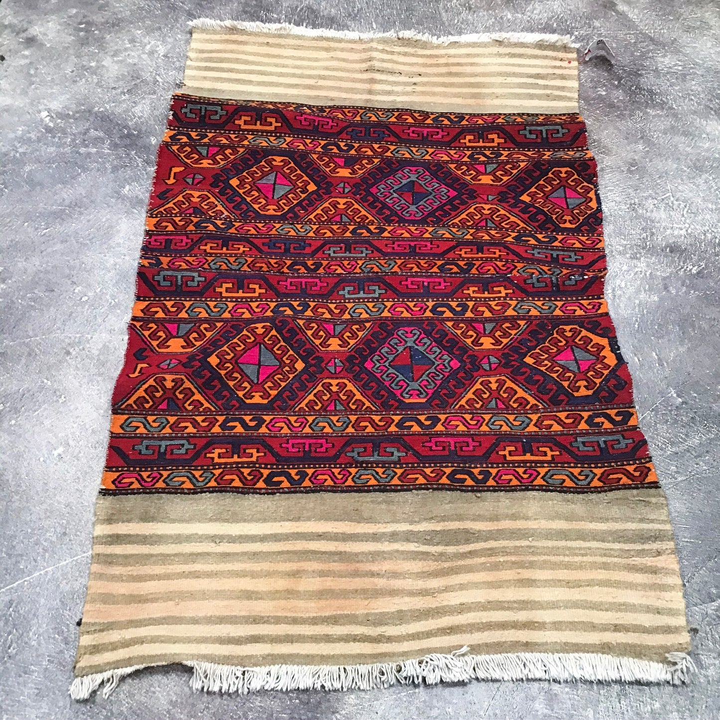 Handcrafted Bakhtiari Osar Bijan, 3'5 x 5'0