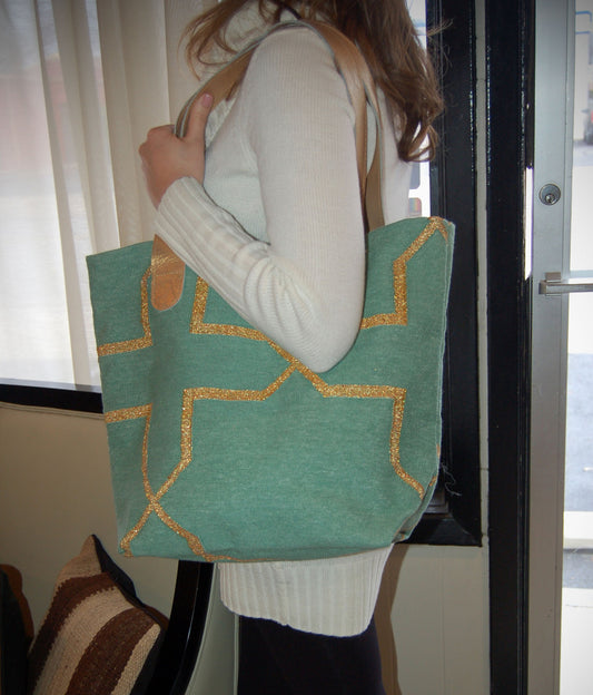 Medium Tote